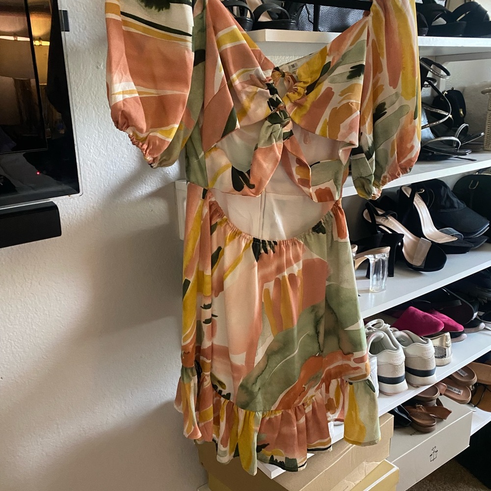 Dress - Picture 2 of 2